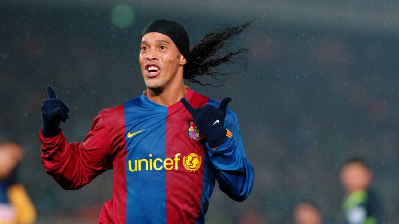 Ronaldinho Kıbrıs’ta! Efsane Futbolcuya Onur Ödülü Verilecek