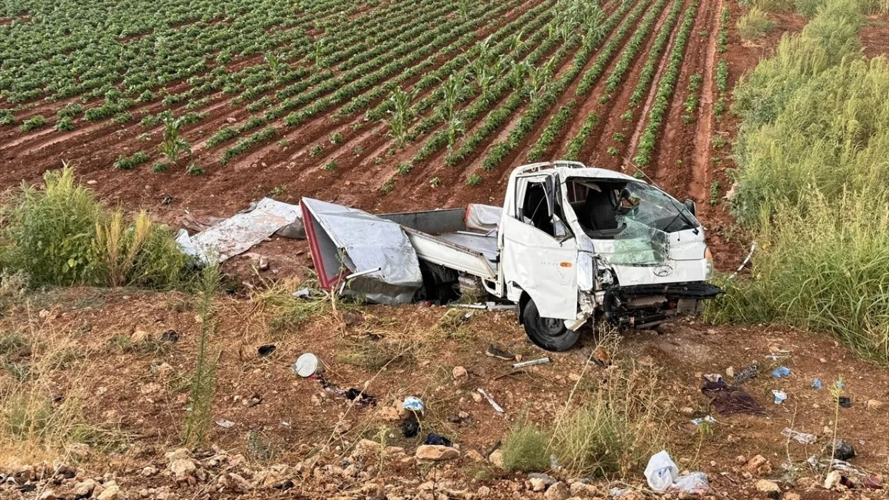 Gaziantep'te Pikap Devrildi: 1 Ölü, 22 Yaralı