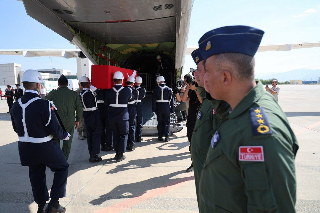 Tunceli’deki kazada şehit olan 4 asker memleketlerine uğurlandı - Sayfa 4