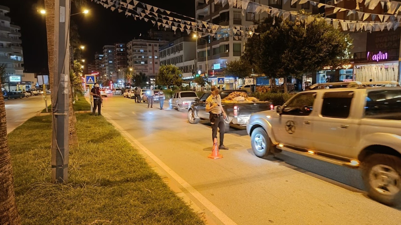 Adana’da işyerlerini kurşunlayan 5 şüpheli tutuklandı