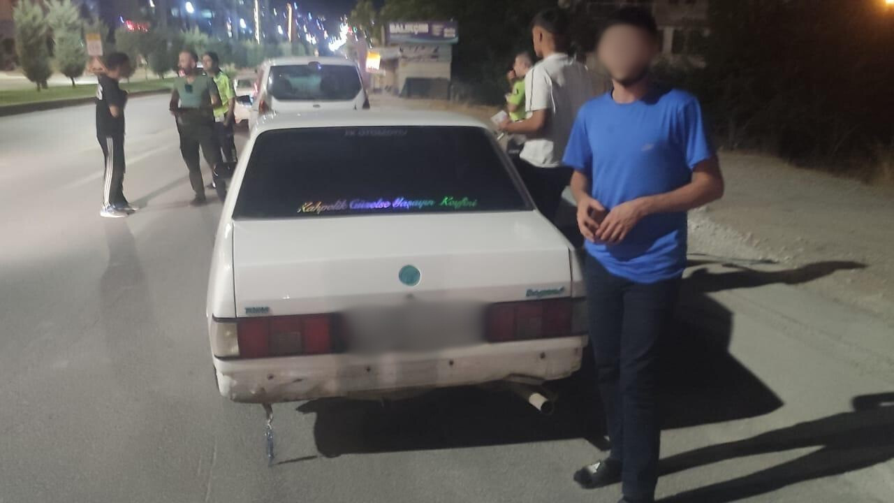 Akaryakıt istasyonunda Fiat Tofaş aracıyla drift attı, 58 bin TL cezayı yedi