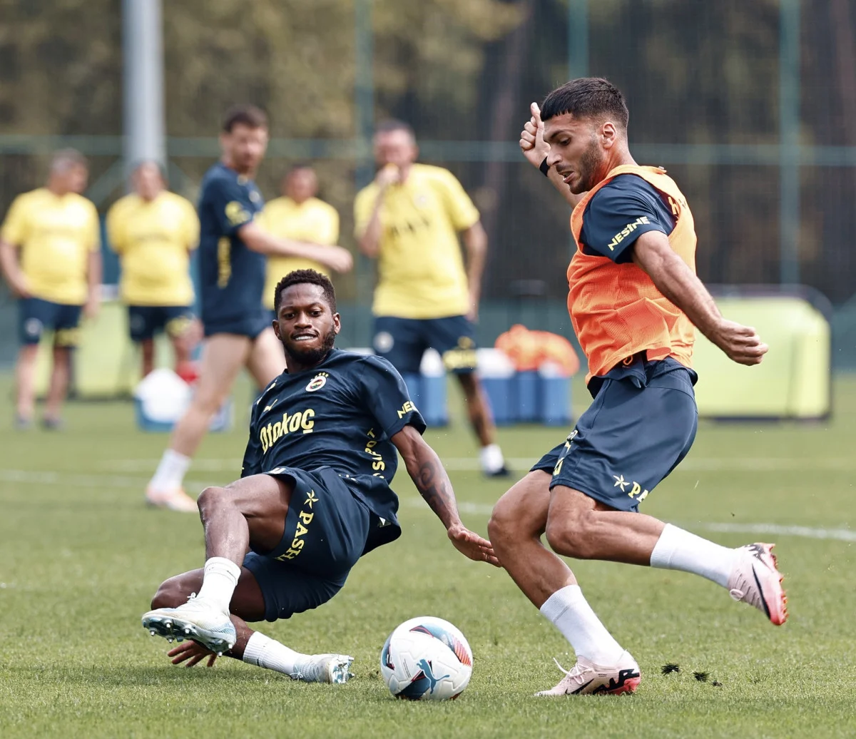 Fenerbahçe'de Filip Kostic İlk Antrenmanına Çıktı - Sayfa 4