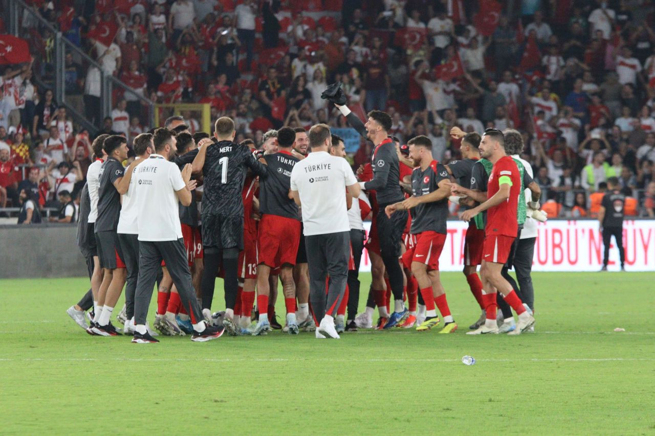 Kerem Aktürkoğlu’nun Şov Yaptığı Gecede Türkiye, İzlanda’yı 3-1 Mağlup Etti - Sayfa 8