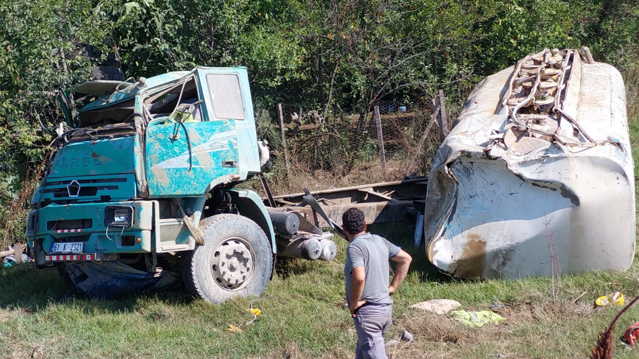 Samsun'da sulama tankeri şarampole yuvarlandı: 1 ağır yaralı