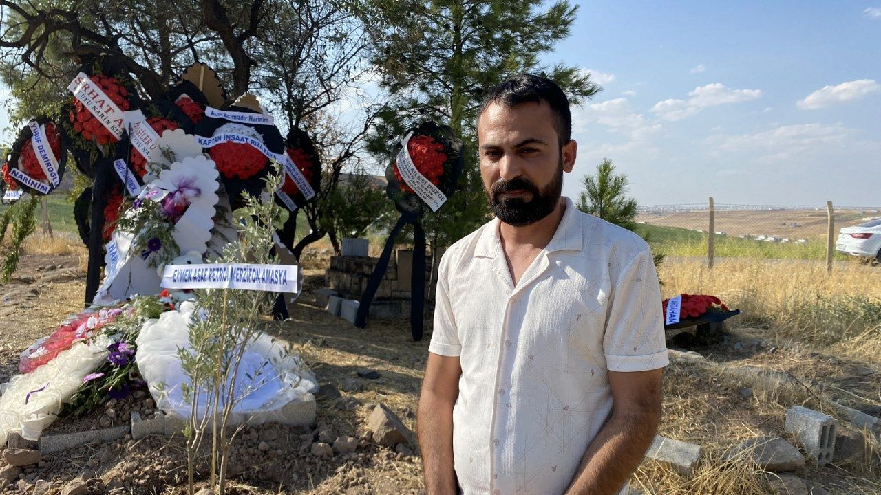 Mahalleden arkadaşları Narin'in mezarını ziyaret etti - Sayfa 3