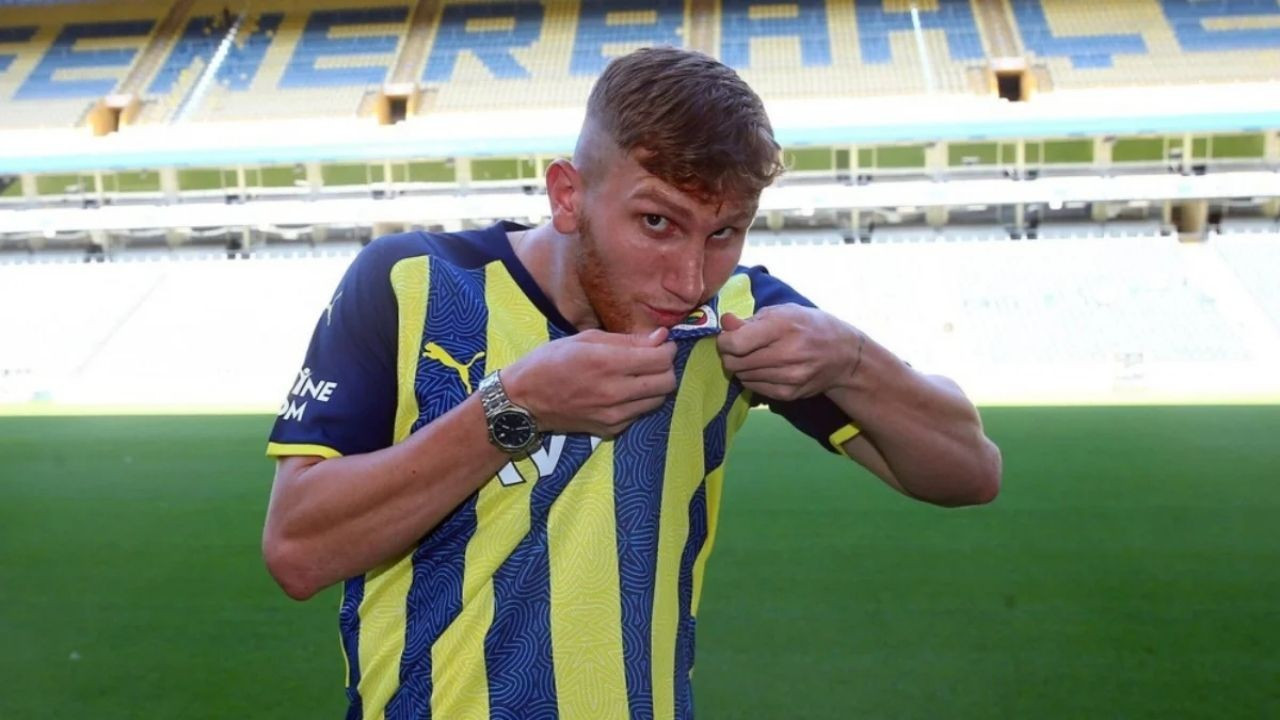 Fenerbahçe'nin Genç Yıldızı Burak Kapacak İçin Yeni Takım Arayışı