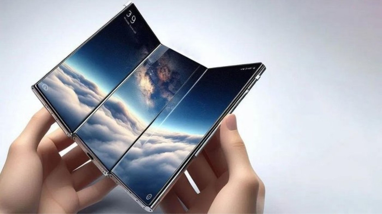 Huawei Mate XT: Dünyada bir ilk! Fiyatı İphone 16 Pro MAX'in 2 katından fazla