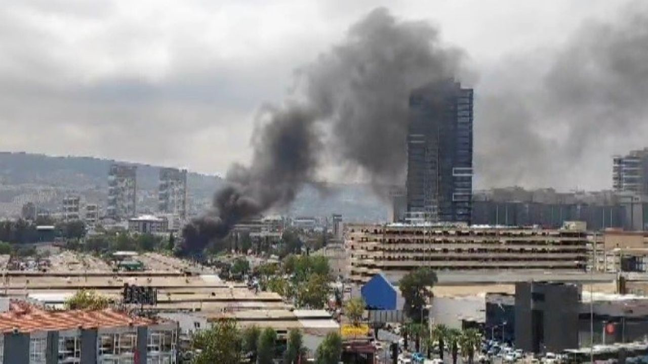 İzmir'de oto tamirci dükkanında yangın