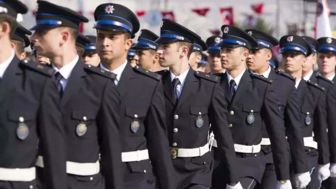 2024 Polis Maaşları ve Başvuru Şartları: Yunus, Özel Harekat, Komiser, Sivil Polis Maaşları