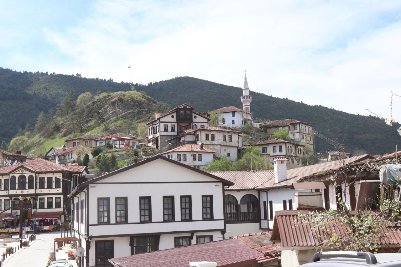 Tarihi Taraklı Evleri: Osmanlı'nın İlk Fethedilen Topraklarında Zamanda Yolculuk - Sayfa 2