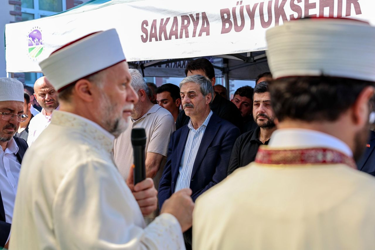 Başkan Alemdar, Kadim Dostu Halim Kara’yı Son Yolculuğuna Uğurladı - Sayfa 3