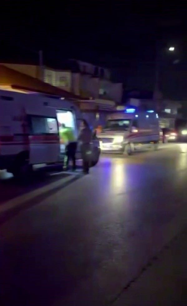 Sakarya’da Gece Yarısı Kaza: 4 Kişi Hastaneye Kaldırıldı - Sayfa 3