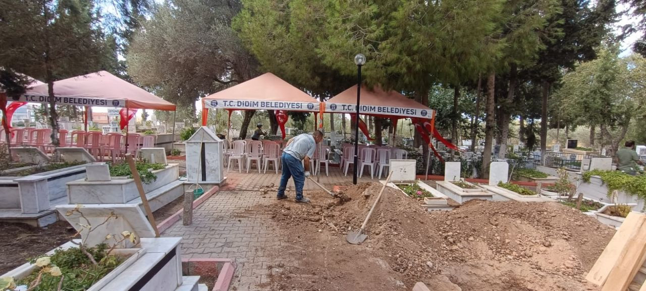 İsrail'in katlettiği Ayşenur'un cenaze töreni için mezarlıkta hazırlıklar tamamlandı - Sayfa 6