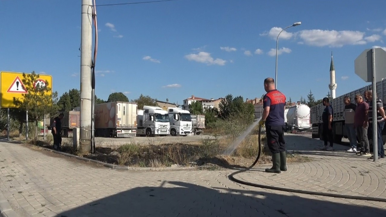 Kütahya’da Elektrik Direğinde Patlama, Alevler Korku Yarattı