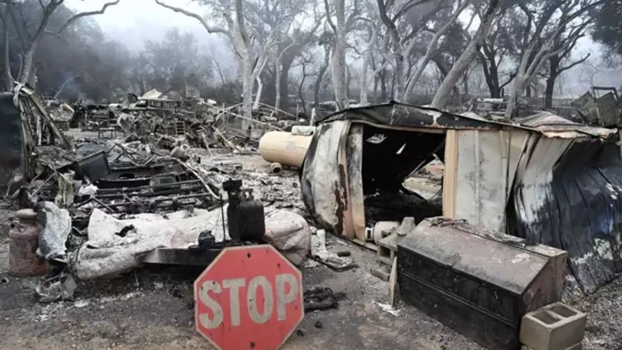 ABD'nin California Eyaletinde Dev Yangın Felaketi