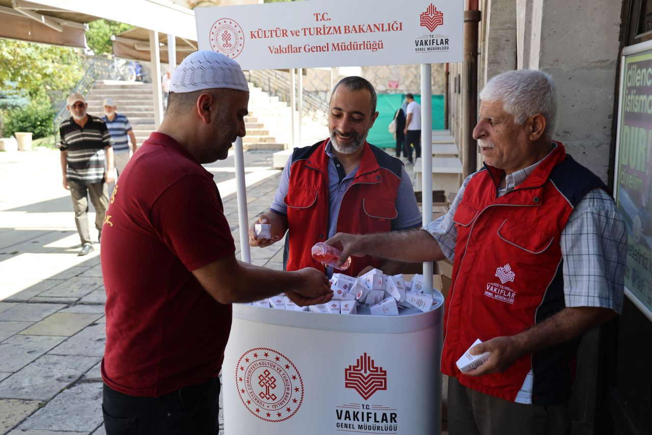 831 Yıllık Sivas Ulu Camii'nde Mevlit Kandili Programı - Sayfa 9