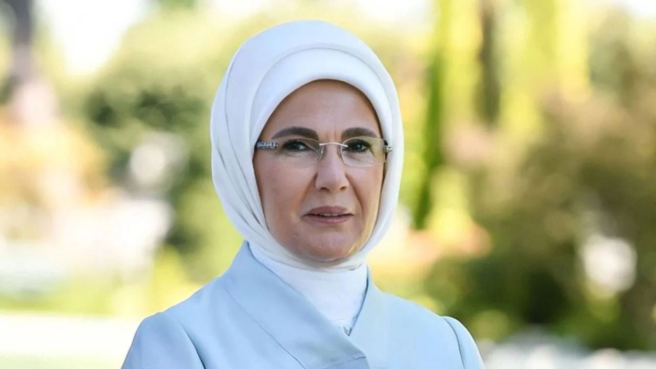 Emine Erdoğan'dan Mevlit Kandili İçin Mesaj