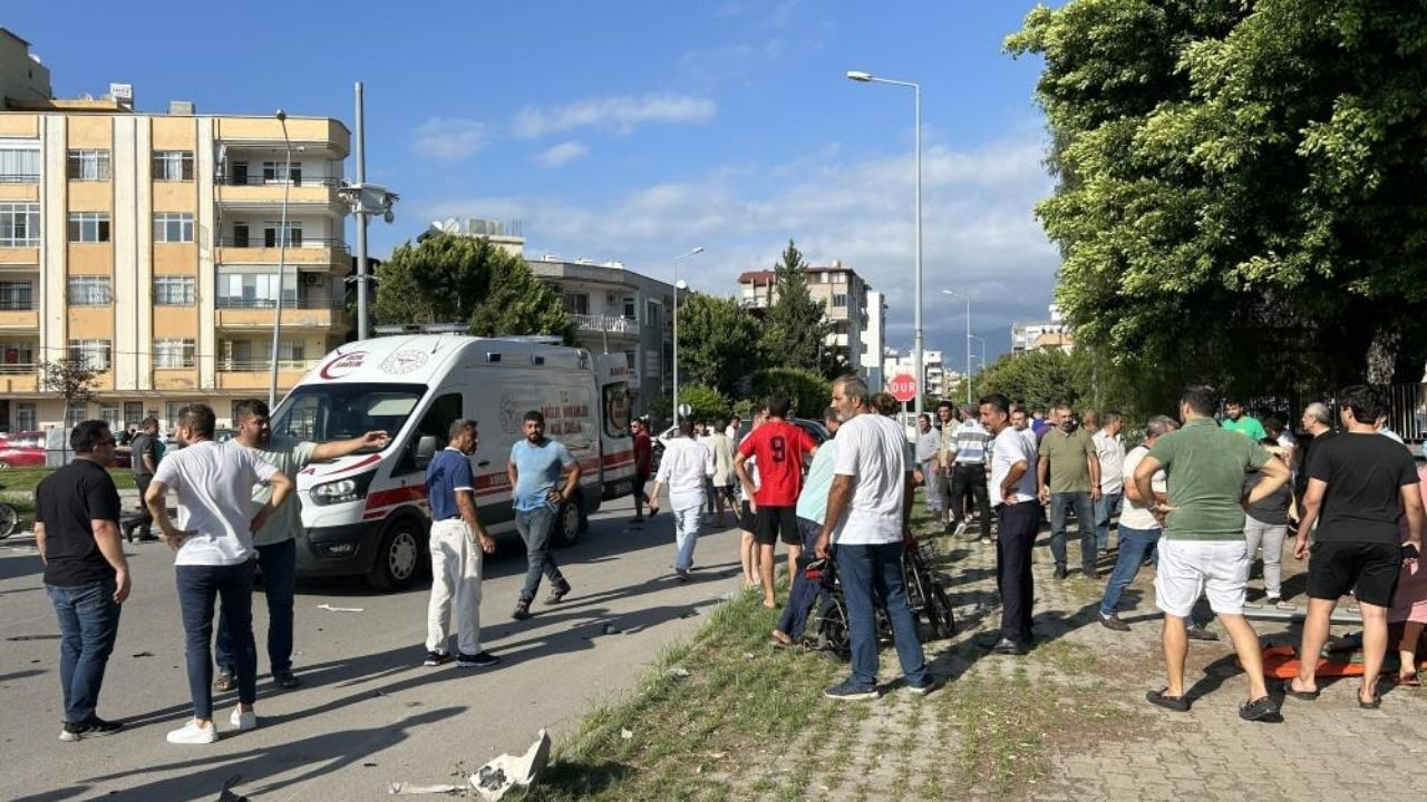 İskenderun’da Motosiklet Kazasında 2’si Çocuk 3 Kişi Yaralandı