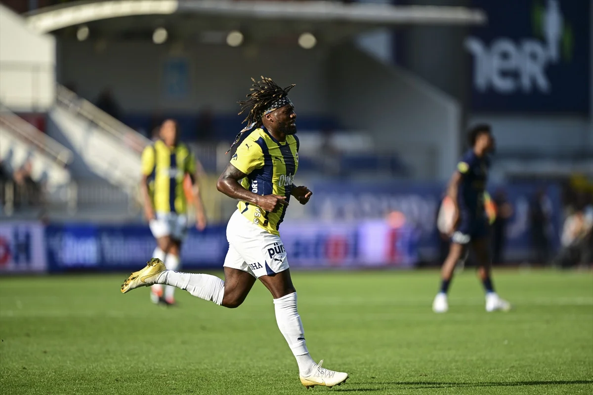 Saint-Maximin Fenerbahçe’de İlk Golünü Attı, Galibiyete Katkı Sağladı - Sayfa 2