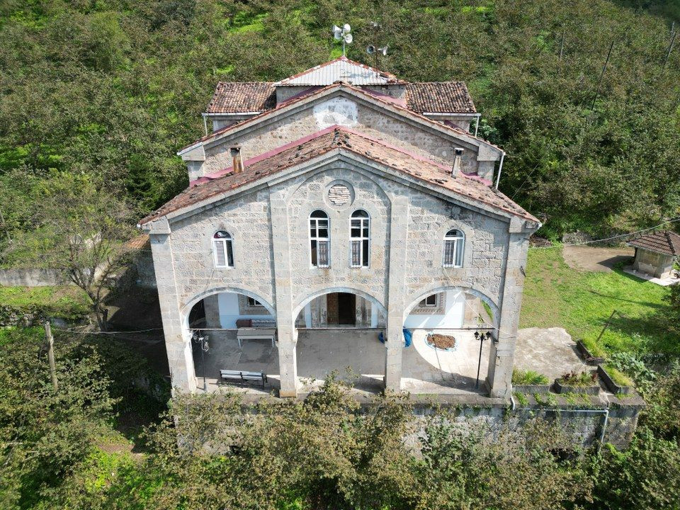 Yaklaşık bir asırdır cami olarak hizmet veriyor - Sayfa 9