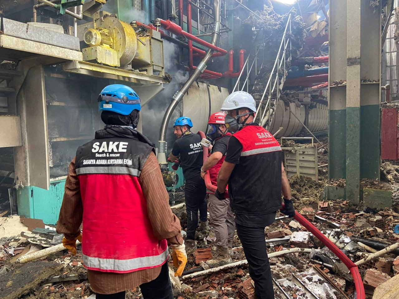 Hendek'teki Fabrika Patlamasında Yeni Görüntüler: Savaş Alanına Döndü - Sayfa 9