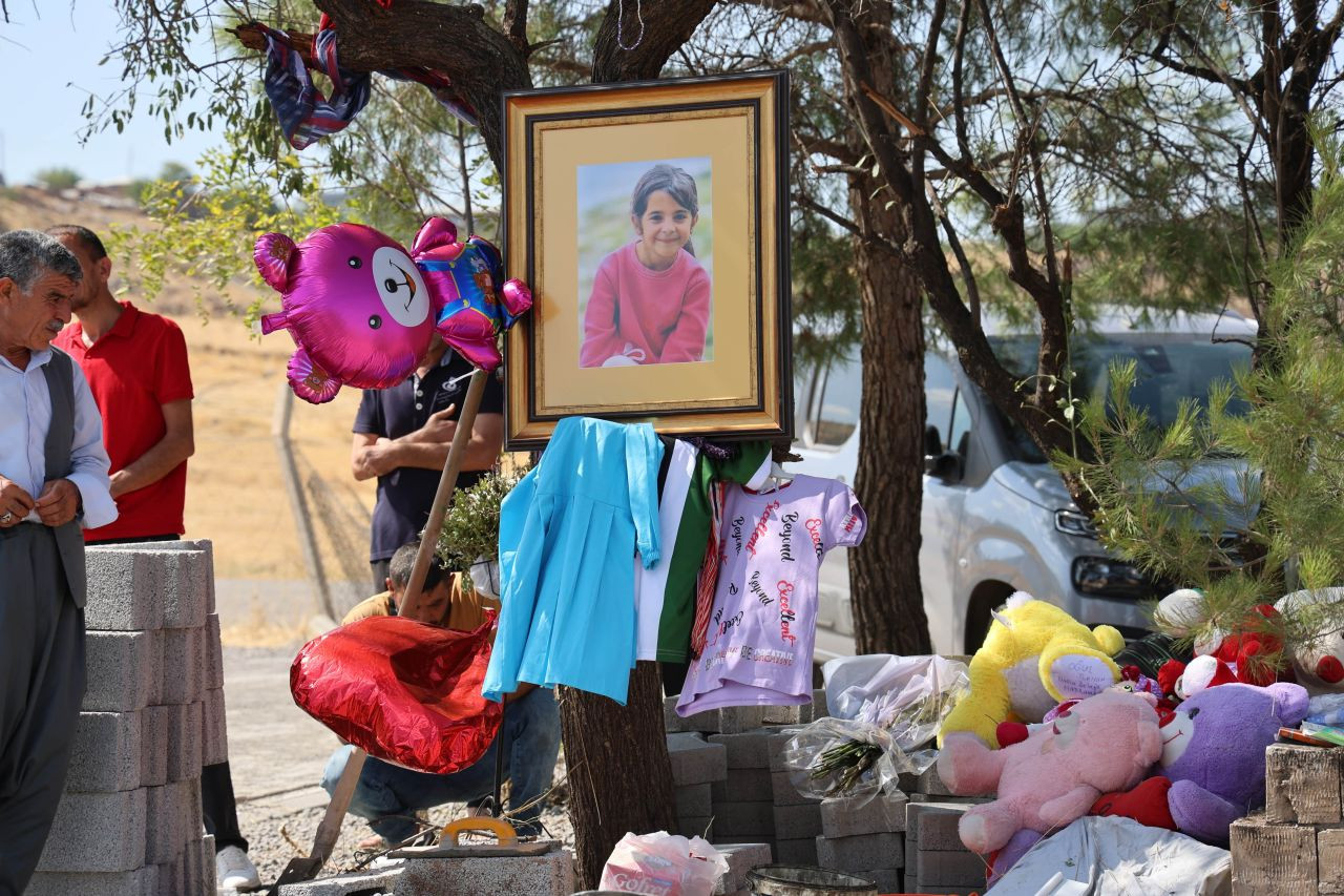 Narin Güran'ın Mezarı Yapıldı: Vatandaşlar Dualar ve Oyuncaklarla Anıyor - Sayfa 6