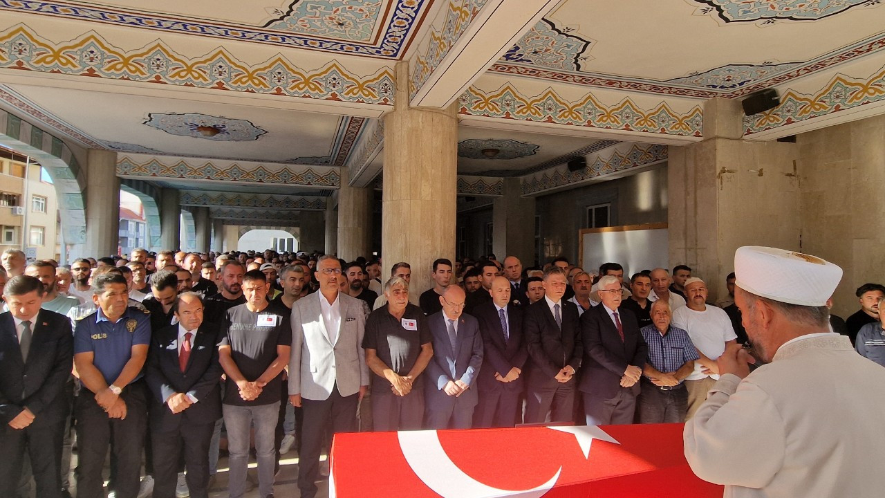 Kalp Krizi Geçiren Polis Memuru Son Yolculuğuna Uğurlandı