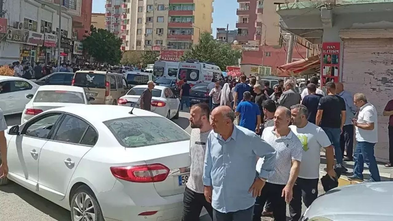 Husumetli Aileler Arasında Bıçaklı Kavga: 3 Yaralı