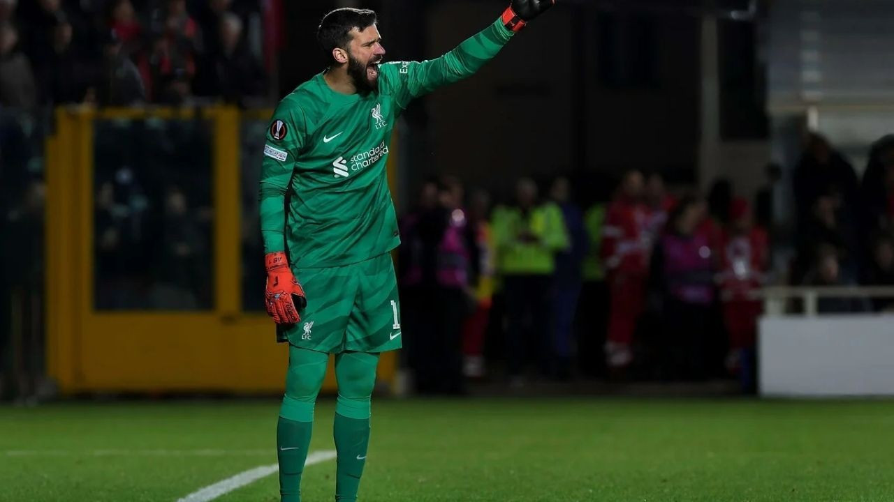 Alisson Becker'den Yoğun Maç Takvimine Tepki: "Sürekli Maç Oynuyoruz"