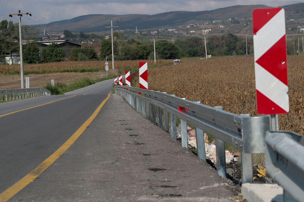 Büyükşehir’den Trafik Güvenliği İçin Çelik Bariyer Önlemi - Sayfa 9