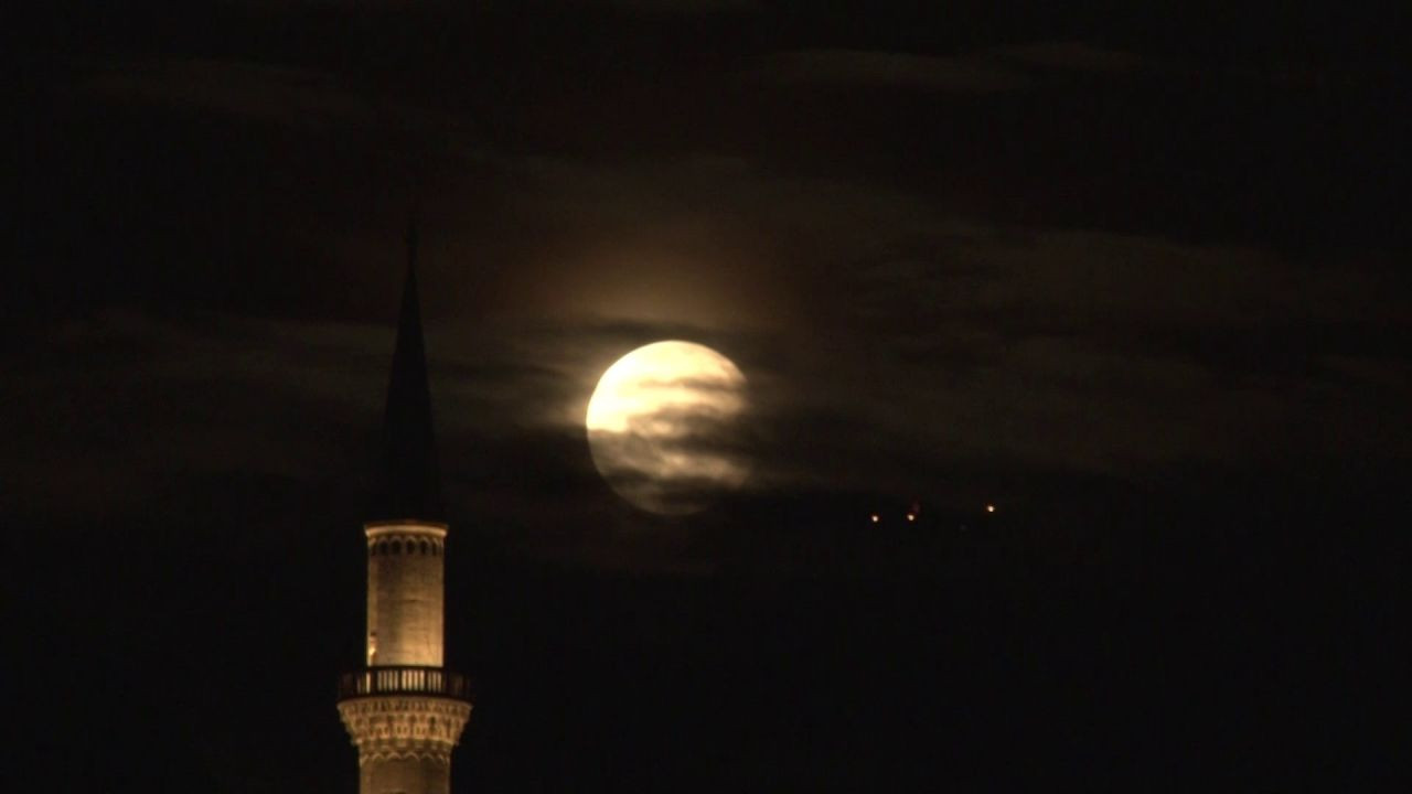 Yılın son ay tutulması "Süper Kanlı Ay Tutulması" bu gece yaşandı - Sayfa 5