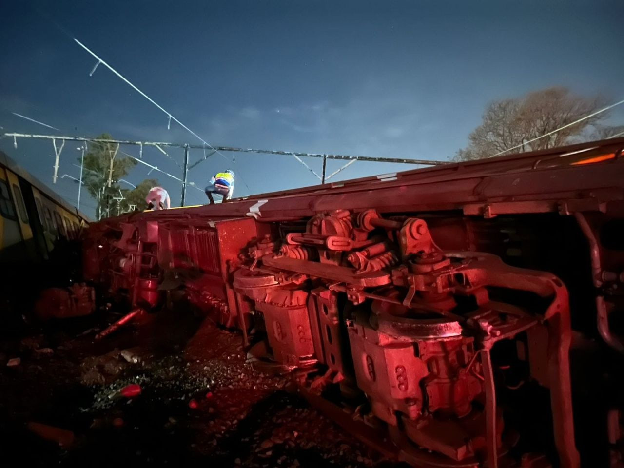 Güney Afrika’da feci kaza! Tren raydan çıktı: 25 yaralı - Sayfa 5