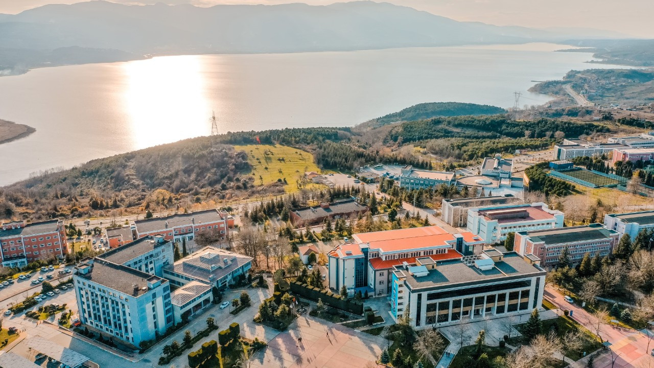 Sakarya Üniversitesi'nden 12 Bilim İnsanı "Dünyanın En Etkili Bilim İnsanları" Listesinde