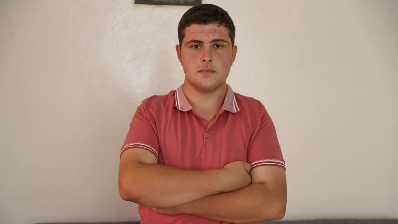 Gaziantep'te Lise Öğrencisi 150 Gram Altını Polise Teslim Etti