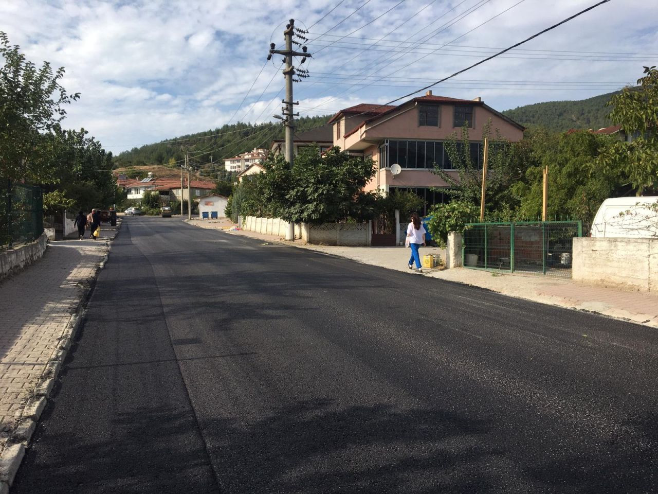 Büyükşehir Taraklı'da Ankara Caddesi'ni 4 Bin Ton Asfaltla Yeniliyor - Sayfa 2