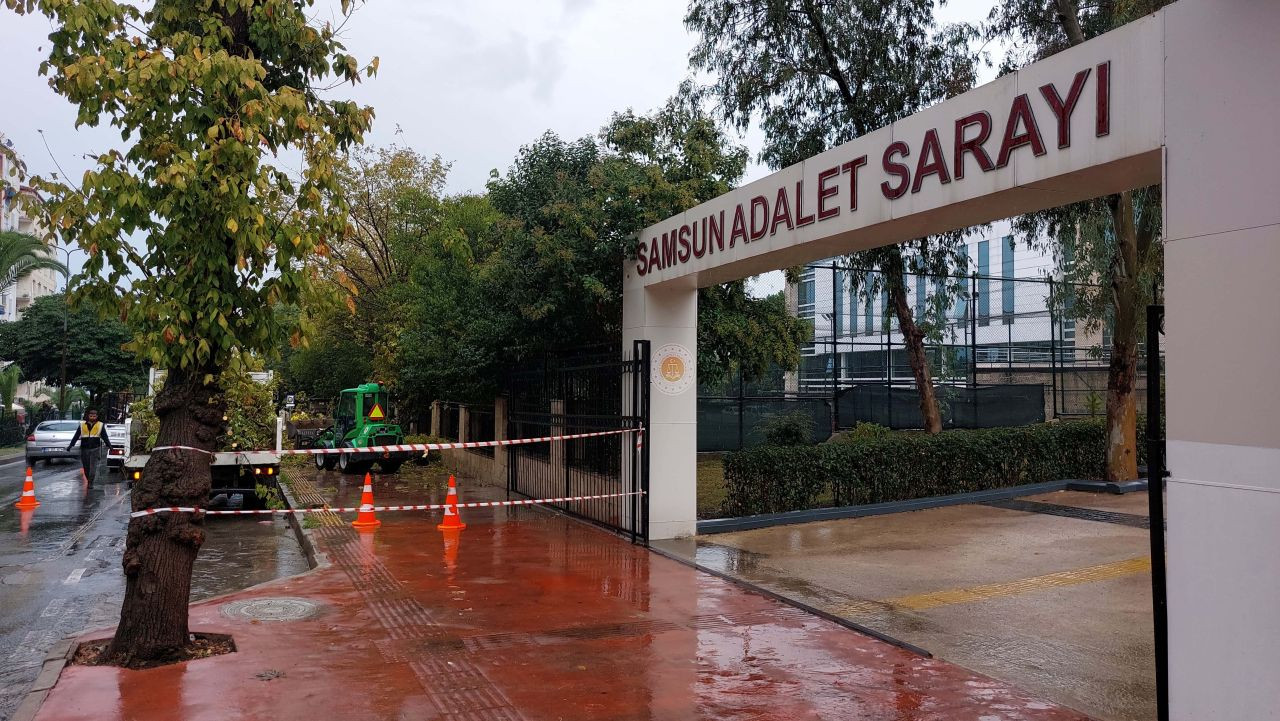 Samsun'da Sağanak Yağış Ağaç Devrildi - Sayfa 4