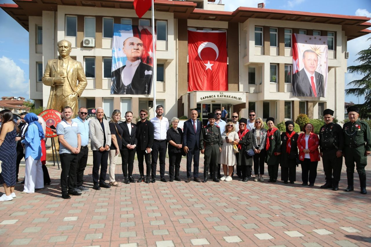 Sapanca'da Gaziler Günü: Anlamlı Tören ve Gazi Derneklerine Ziyaret - Sayfa 1