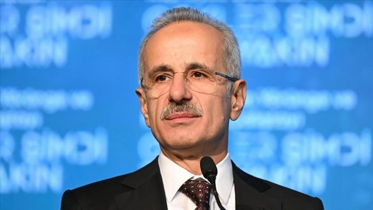 Bakan Uraloğlu: "Proje bittiği zaman Bursa'dan Ankara'ya 2 saat 15 dakikada seyahat edeceğiz"