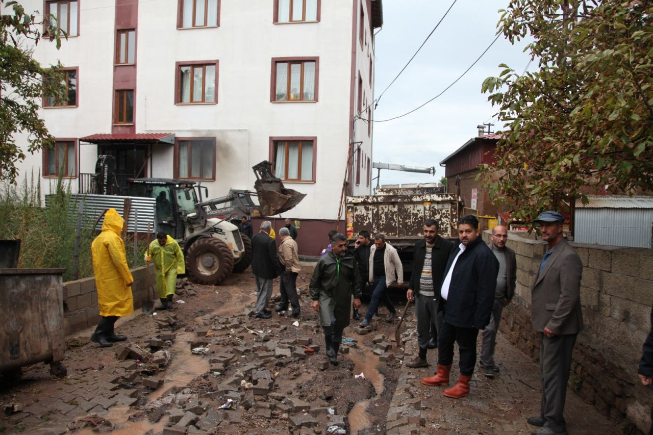 Bitlis'te şiddetli yağış sel ve taşkınlara neden oldu - Sayfa 9