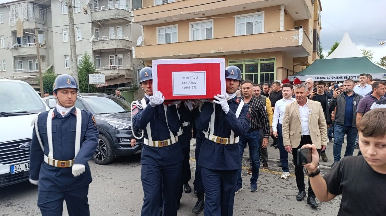 Oğlunun Nişanında Kalp Krizi Geçirmişti: Sakarya'da Toprağa Verildi - Sayfa 1