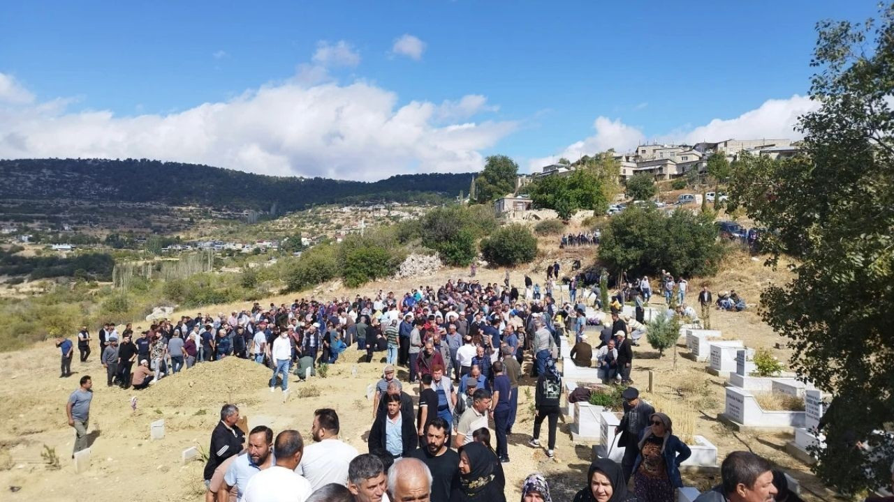 Mersin’de Aile Faciası: Baba, Oğlu ve Gelini Öldürüldü