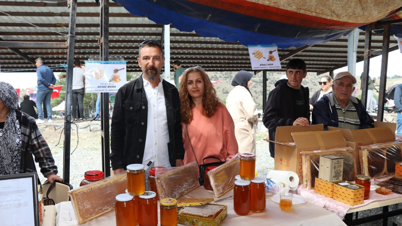 Şenkaya Bal Festivali’nde Coşkulu Anlar