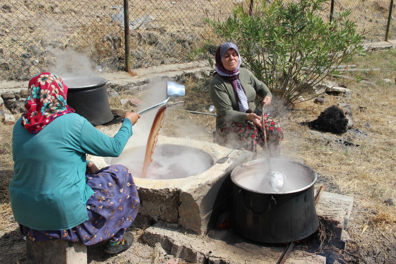 Manisa’da Pekmez Kazanları Kaynamaya Başladı - Sayfa 2