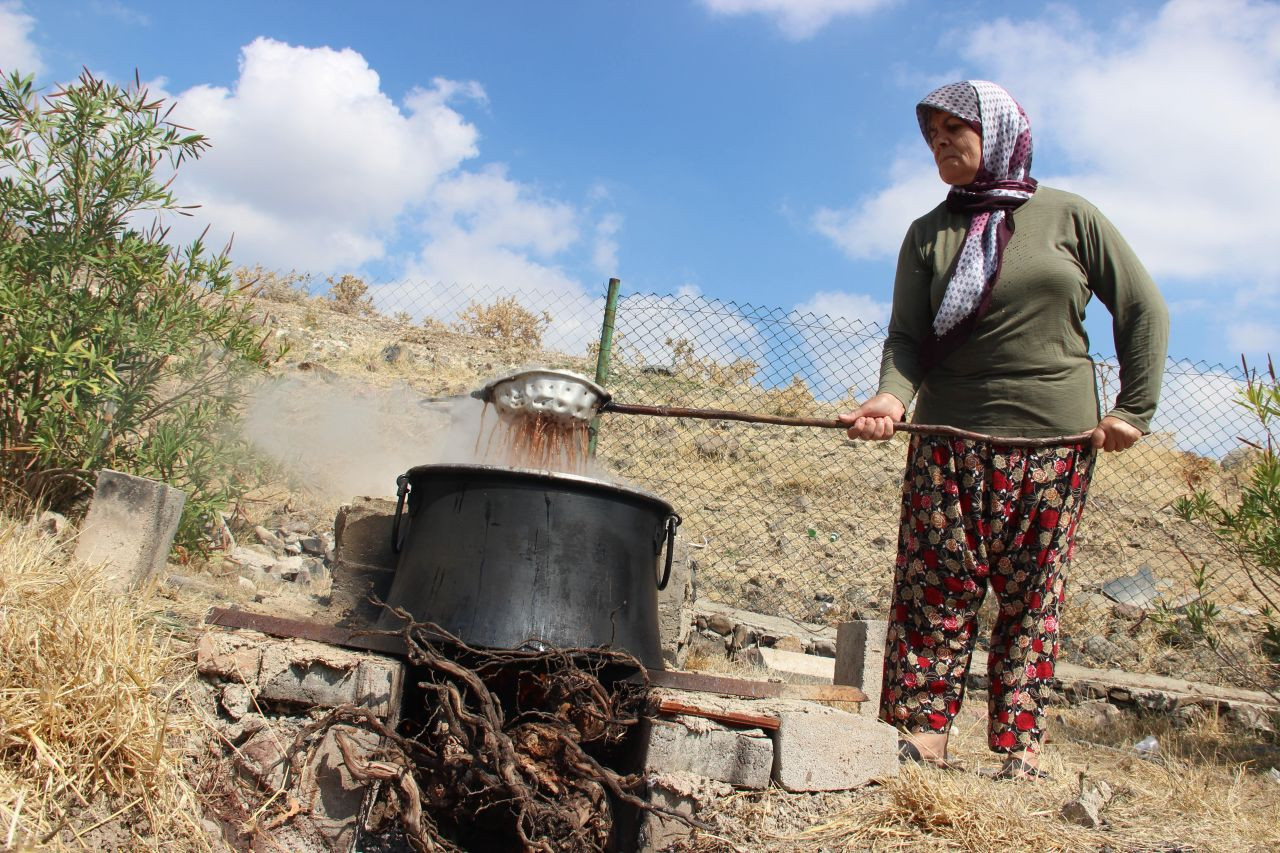 Manisa’da Pekmez Kazanları Kaynamaya Başladı - Sayfa 4