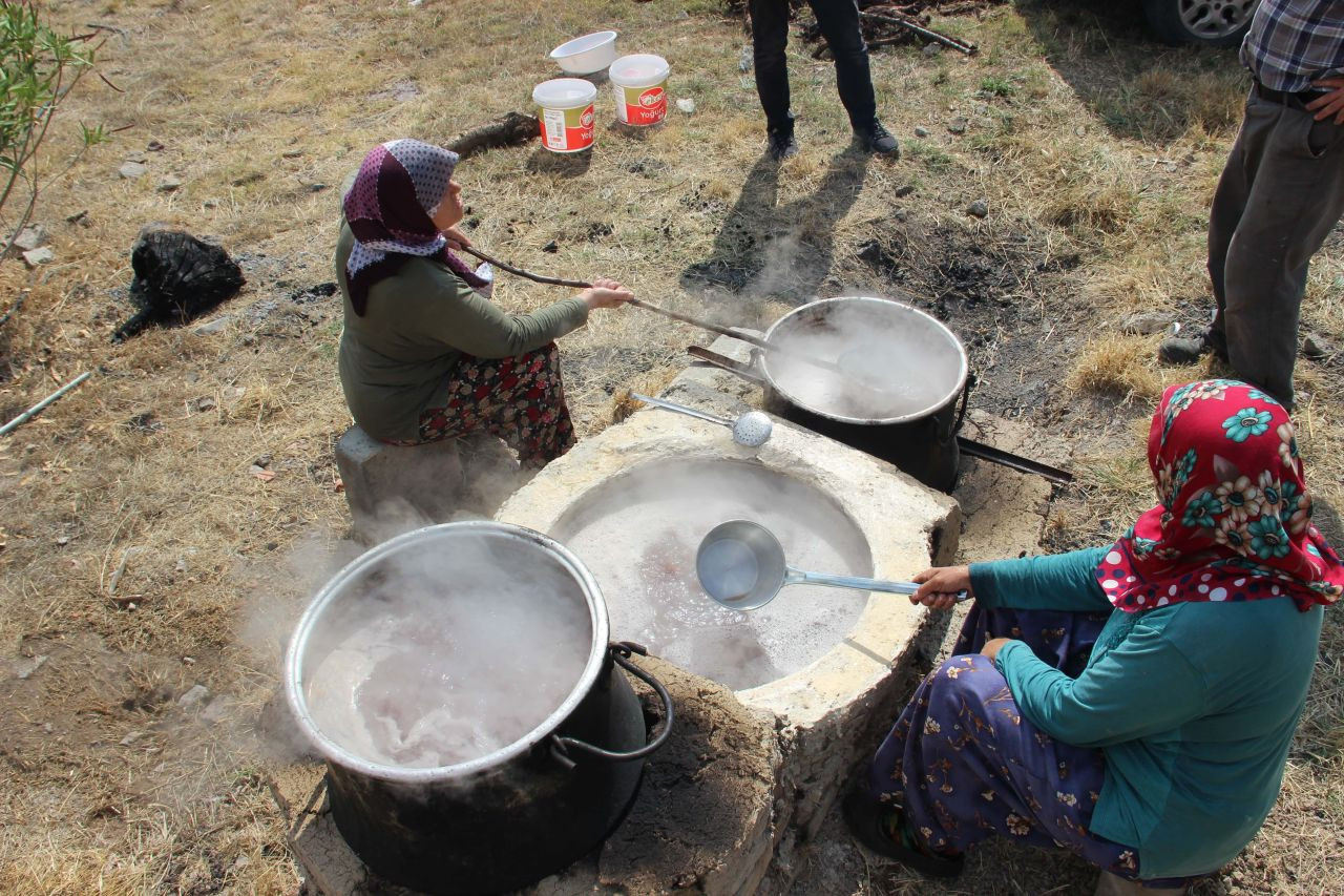 Manisa’da Pekmez Kazanları Kaynamaya Başladı - Sayfa 6