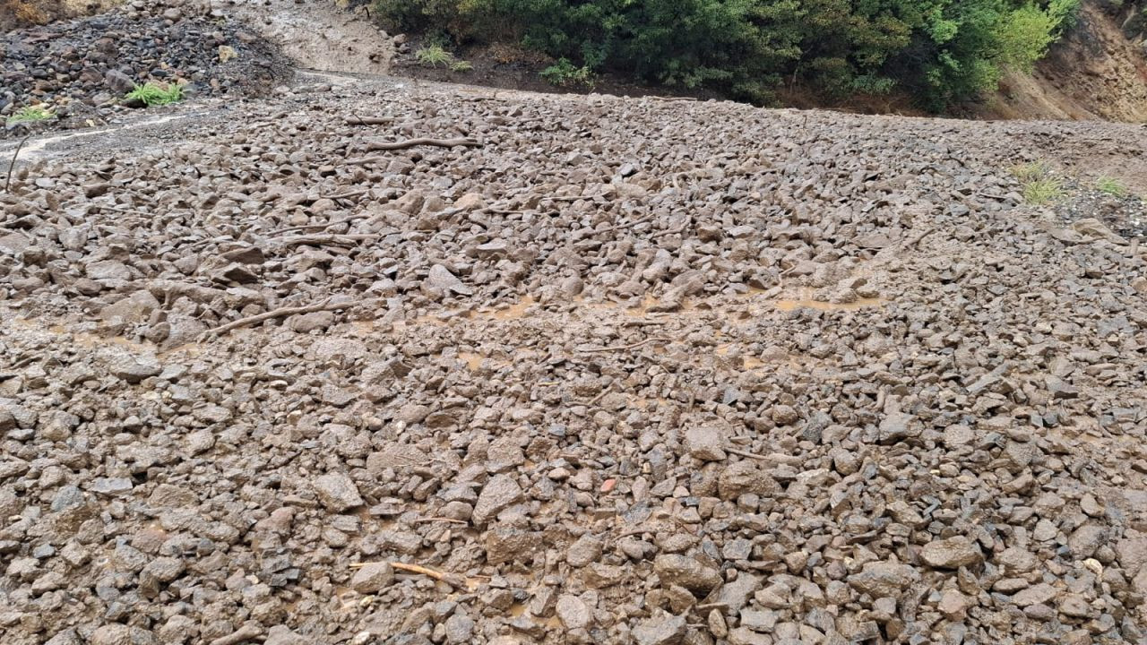 Tunceli'de Sağanak Yağış Heyelana Yol Açtı - Sayfa 2