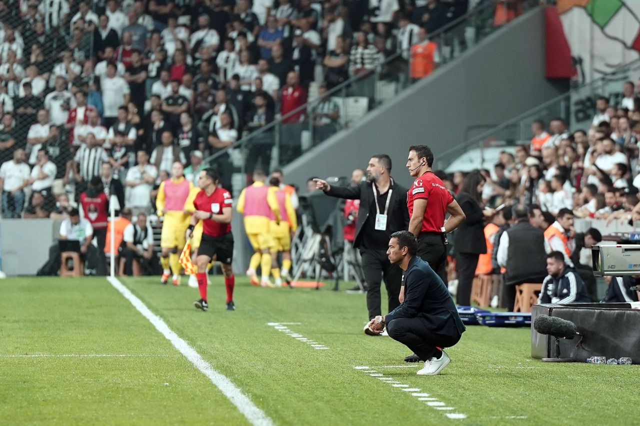 Beşiktaş’ı Kaptan Mert Günok Ayakta Tuttu: Kritik Kurtarışlar Maça Damga Vurdu - Sayfa 9