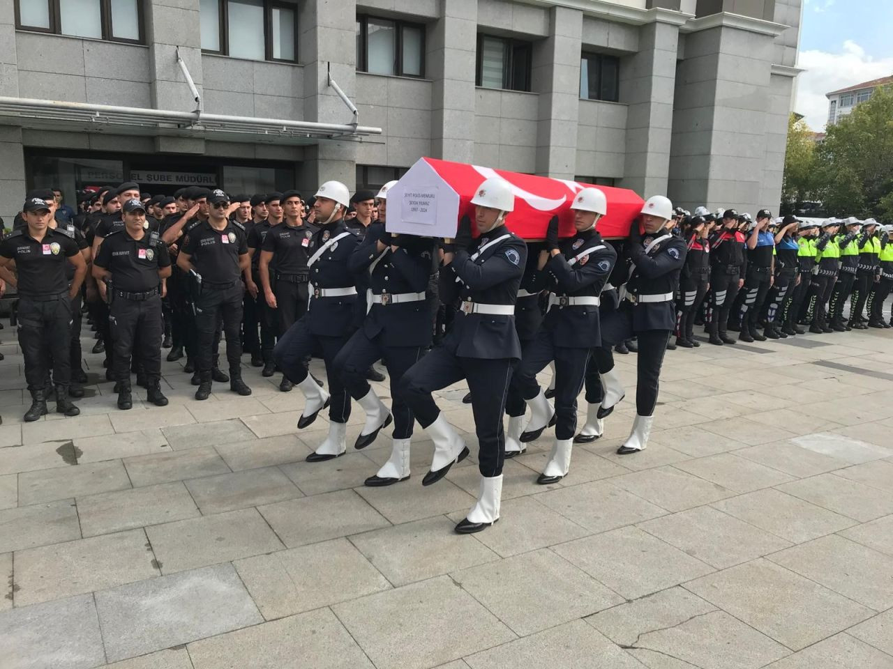 Ümraniye'de Şehit Düşen Polis Memuru Şeyda Yılmaz İçin Tören Düzenlendi - Sayfa 9