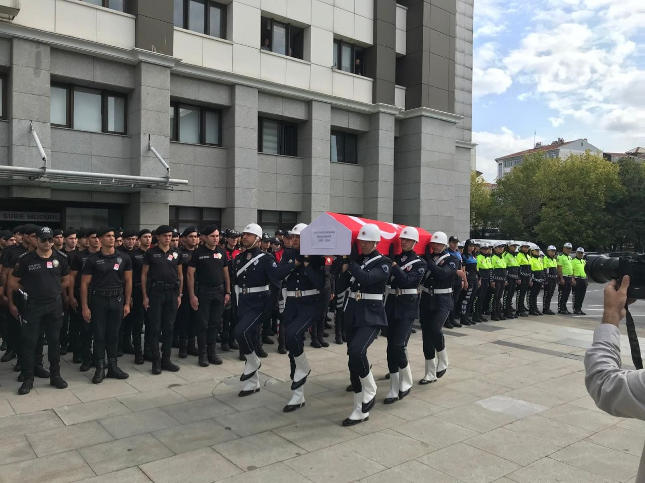 Ümraniye'de Şehit Düşen Polis Memuru Şeyda Yılmaz İçin Tören Düzenlendi - Sayfa 6