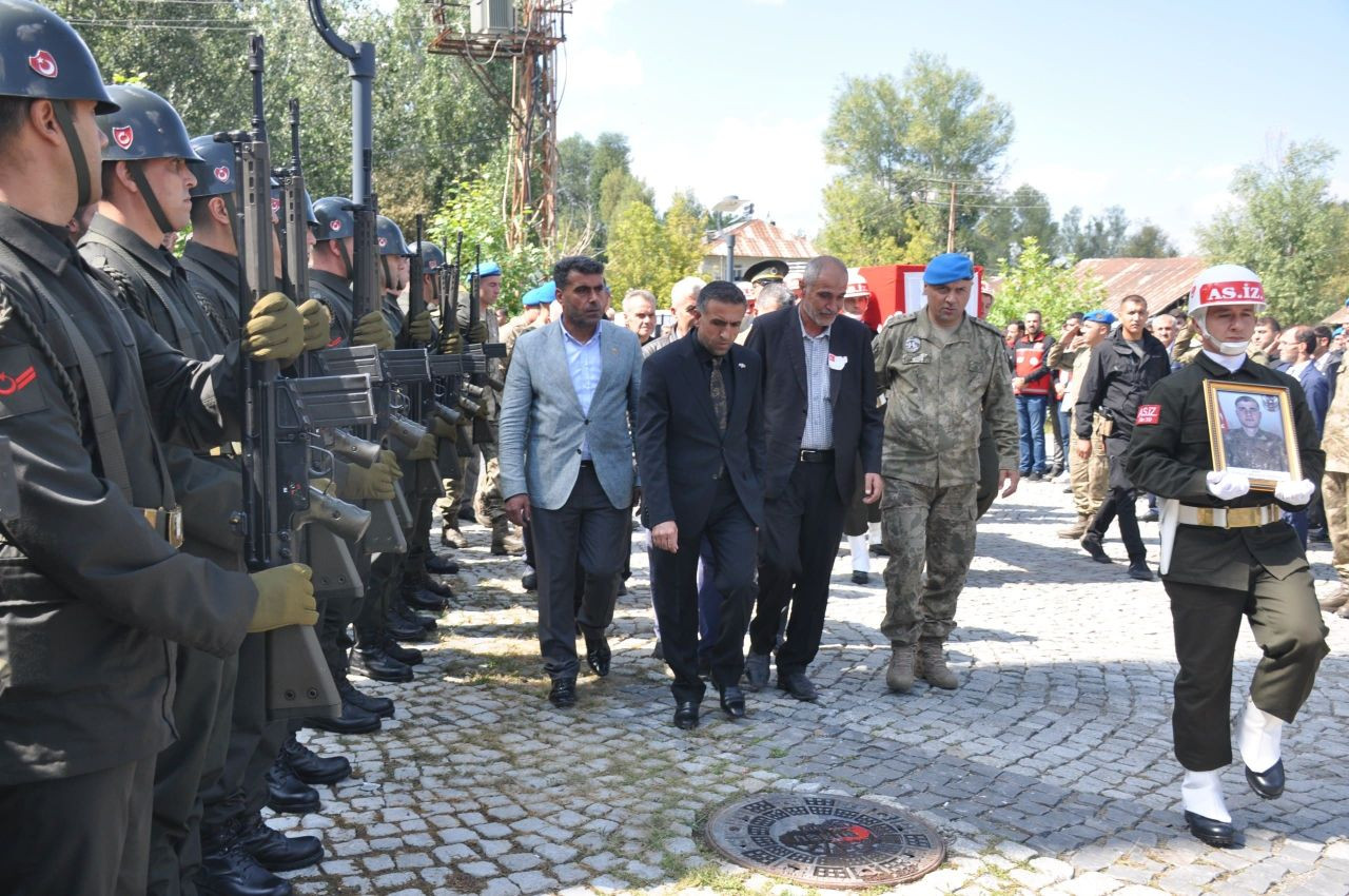 Pençe-Kilit Şehidi Piyade Er Maşallah Abakay, Memleketi Muş’ta Son Yolculuğuna Uğurlandı - Sayfa 1